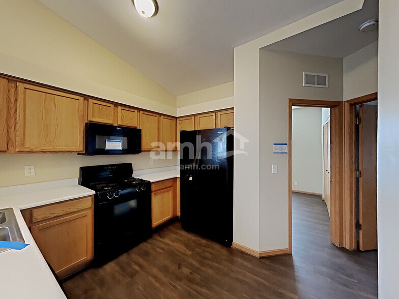 Building Photo - 14151 S Napa Cir