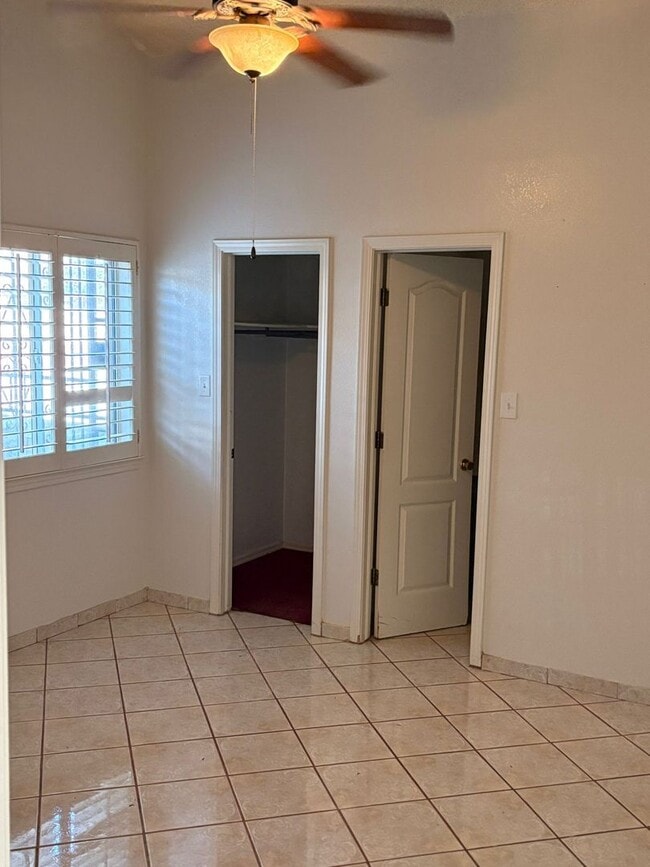 Building Photo - Charming 3 bedroom, 2 bath home in East El...