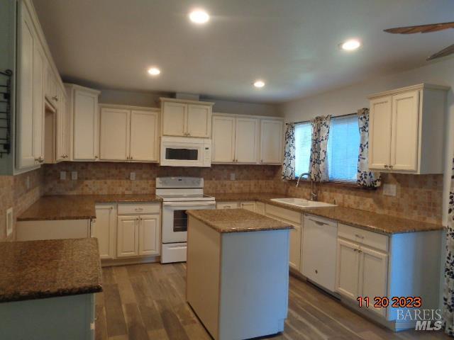 Building Photo - 720 Devonshire Ct