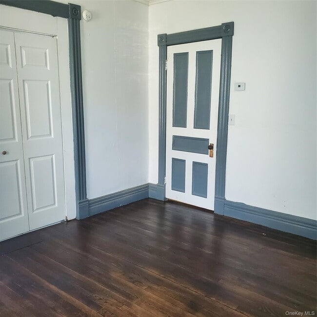 Building Photo - 111 Vineyard Ave