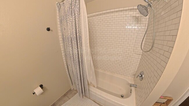 Building Photo - 1013 Timber Ln