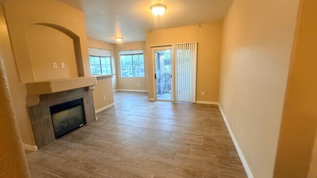 Building Photo - 9050 W Warm Springs Rd