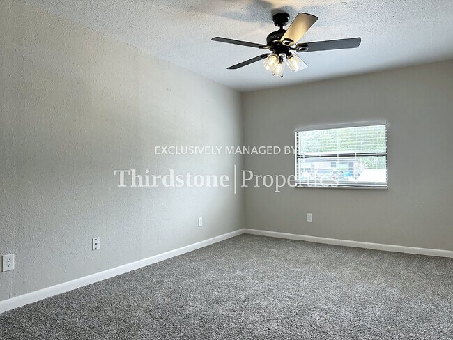 Building Photo - 10833 Liscard Rd S