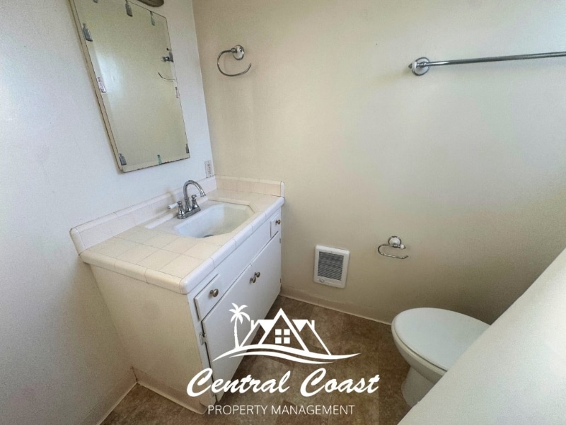 Building Photo - 0 E Hermosa St