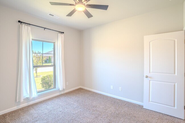 Building Photo - 14145 Lannister Ln