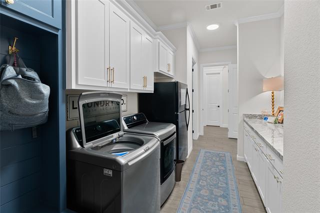 Building Photo - 256 Agua Linda Dr