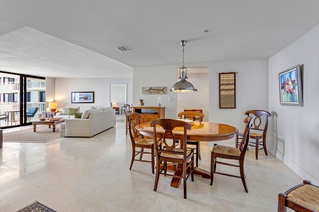 Building Photo - 3000 N Ocean Dr
