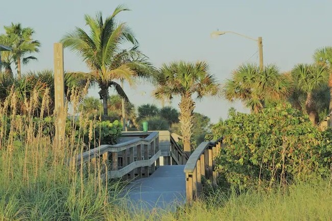 Building Photo - 309 Lincoln Ave