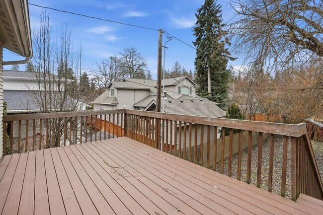 Building Photo - 508 E 19th Ave