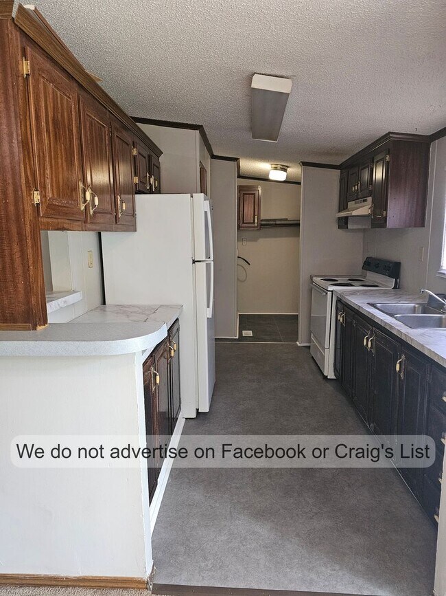 Building Photo - McDougald Downs- Stirling Court