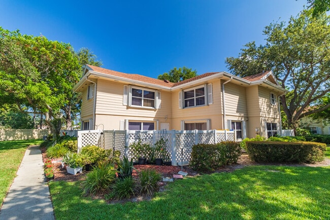 Primary Photo - 8129 Sedgewick Ct