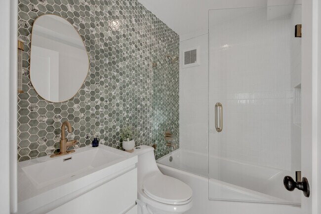 Building Photo - 3650 W 111th Pl