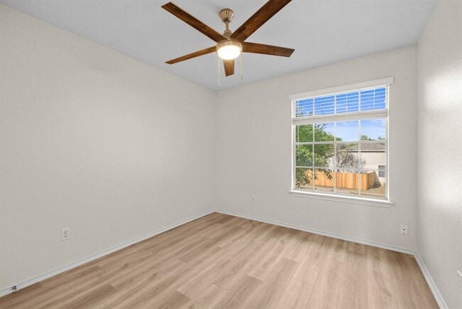 Building Photo - 3410 Flowstone Ln