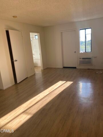 Building Photo - 4225 Del Mar Ave