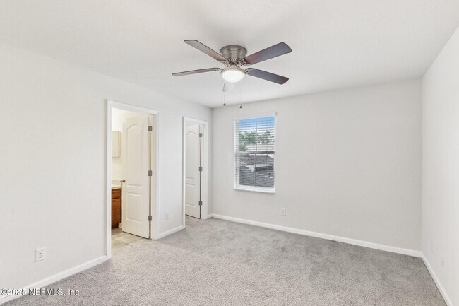 Building Photo - 750 Servia Dr