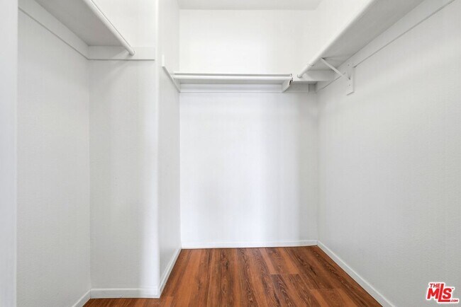 Building Photo - 25842 Browning Pl