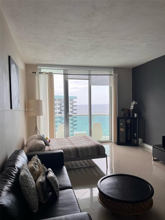 Primary Photo - 3801 S Ocean Dr