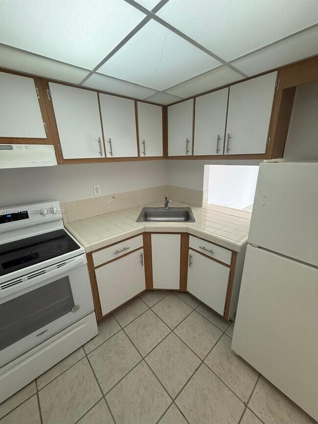 Building Photo - 801 NW 47th Ave