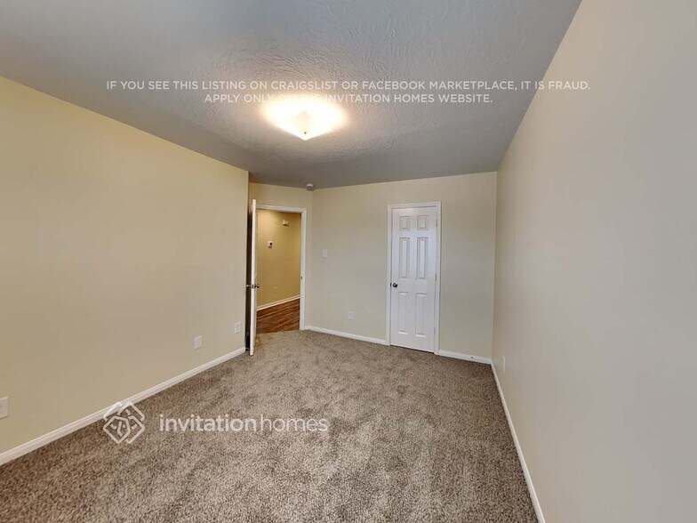 Building Photo - 8670 Chaletford Dr