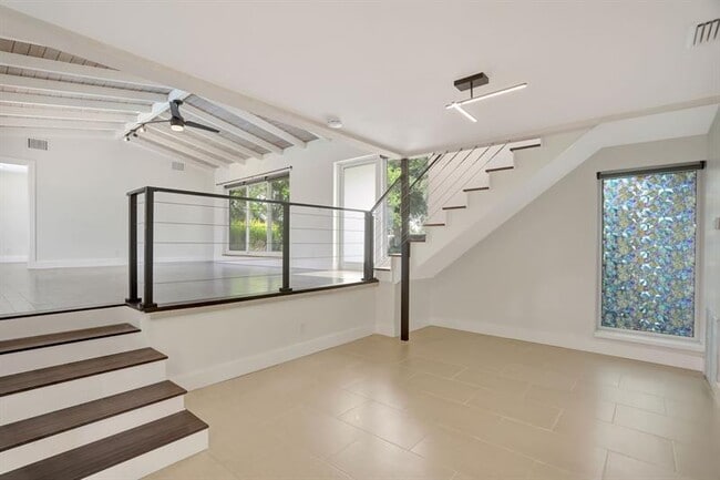 Building Photo - 2616 NE 26th Terrace