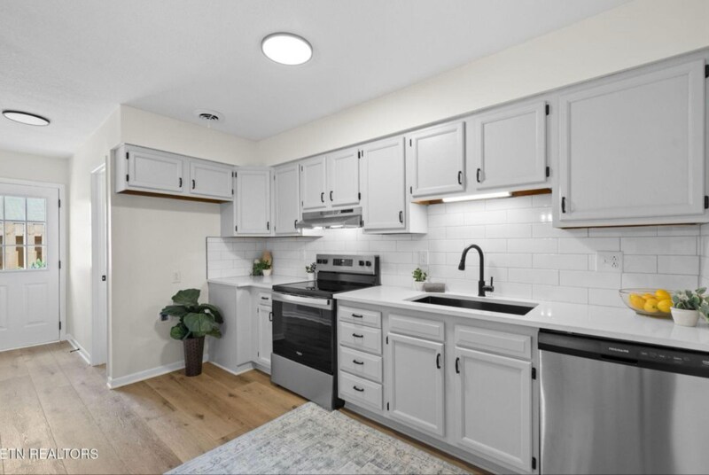 Building Photo - 455 Bramblewood Ln