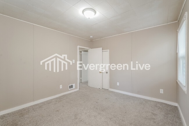 Building Photo - 2835 Fairmount St