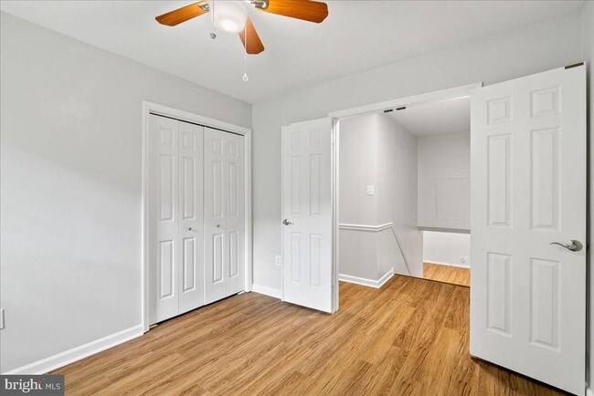 Building Photo - 9303 Macswain Pl