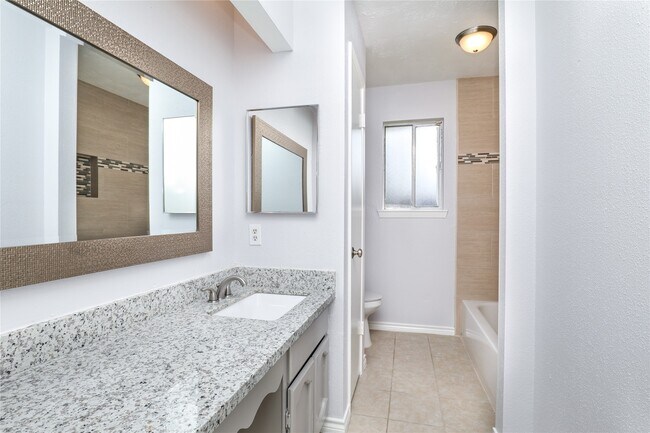 Building Photo - 2703 Heritage Colony Dr