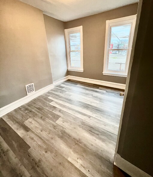 Building Photo - 1941 N Stanley St