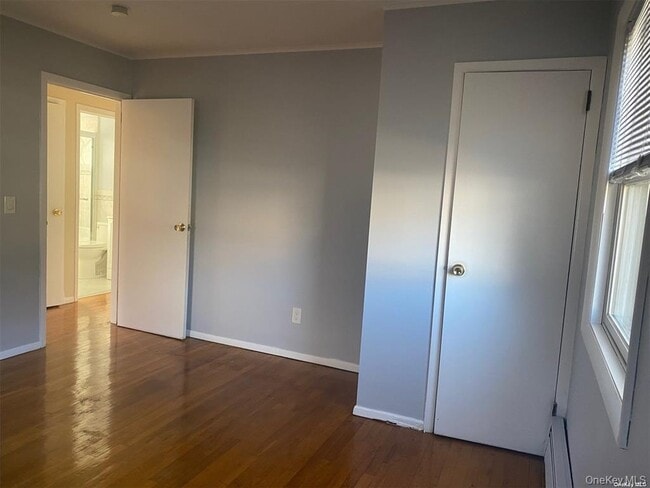 Building Photo - 52 Grand Pl