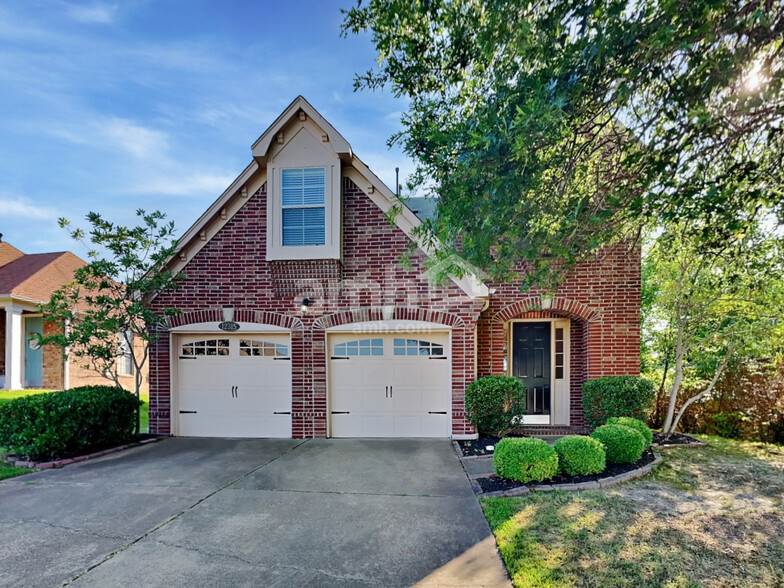Primary Photo - 12315 Longleaf Oak Trail
