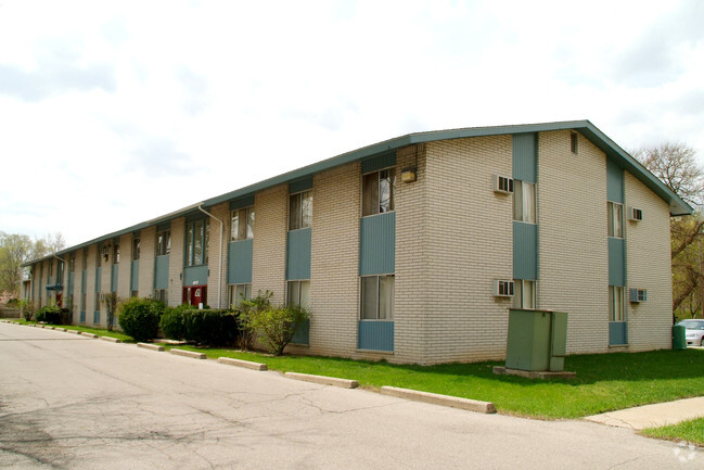 Building Photo - Woodcreek Apartments