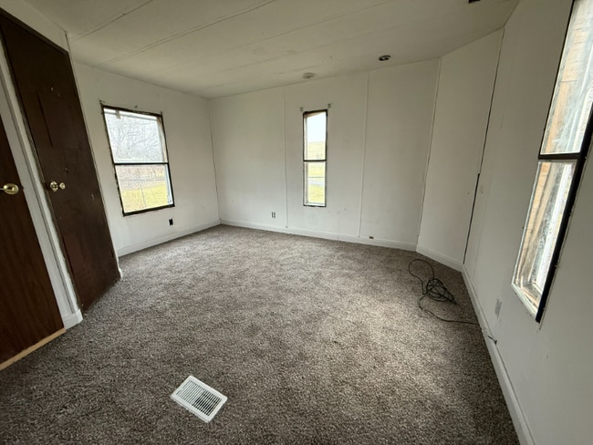 Building Photo - 110 Herman Ln