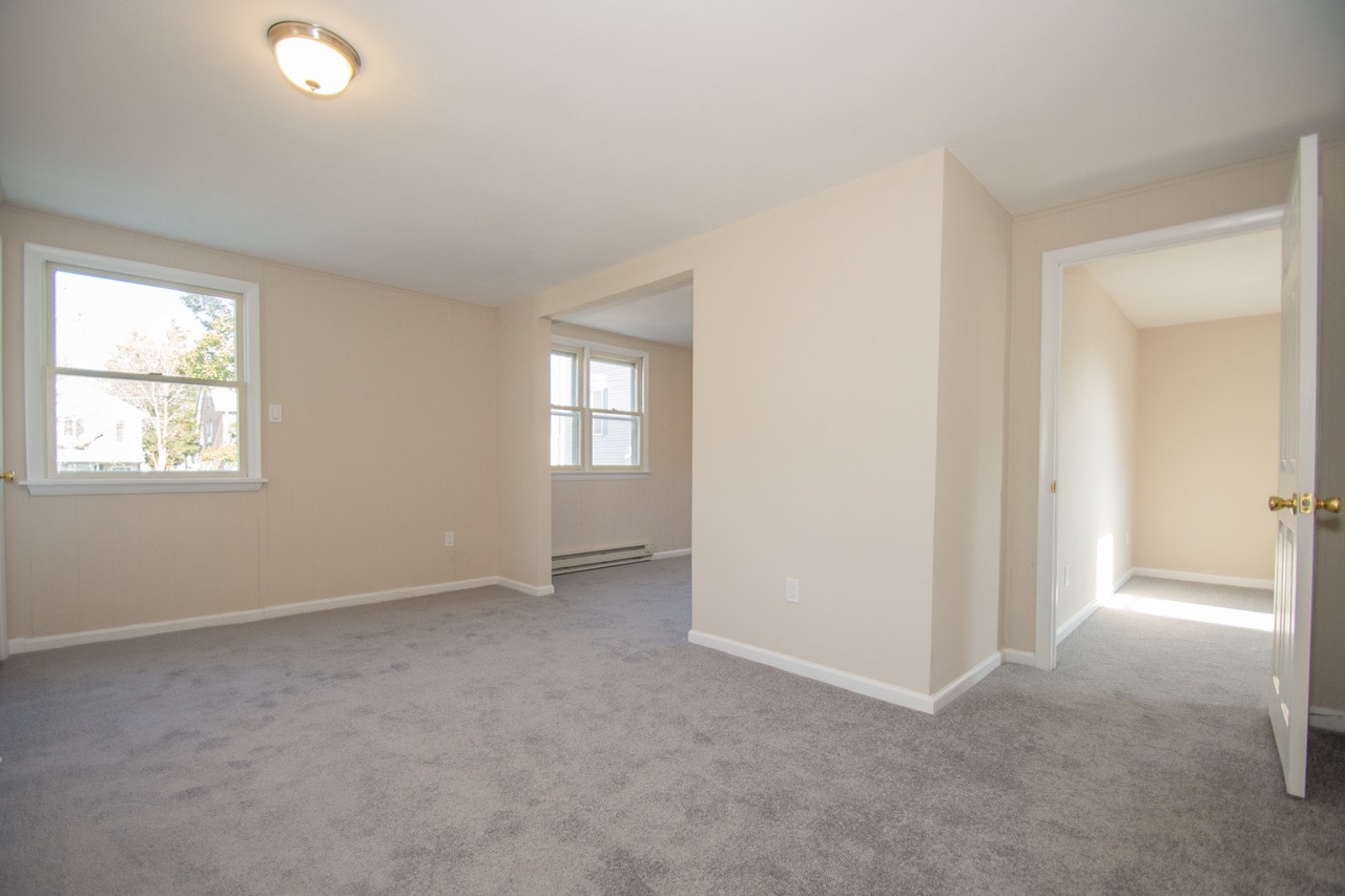 Dining/Bonus Area - 404 E Barnard St