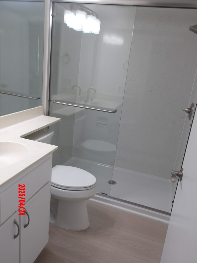 Building Photo - 8505 Grenache Ct