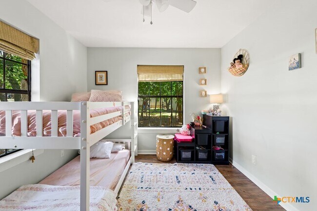 Building Photo - 202 Leveritts Loop