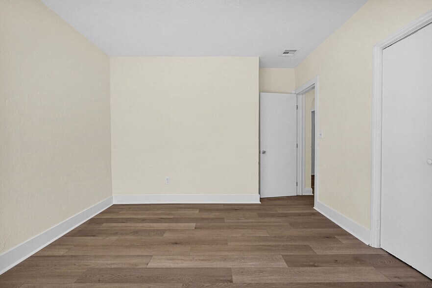 Building Photo - 47 NW 49th St