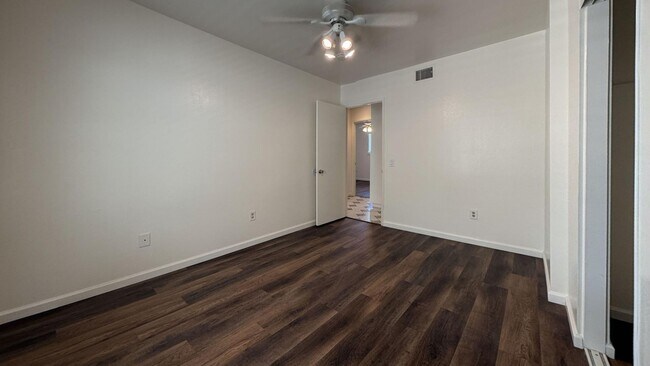 Building Photo - 539 Hidalgo Ave