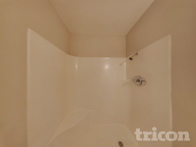 Building Photo - 7326 Glen Trail