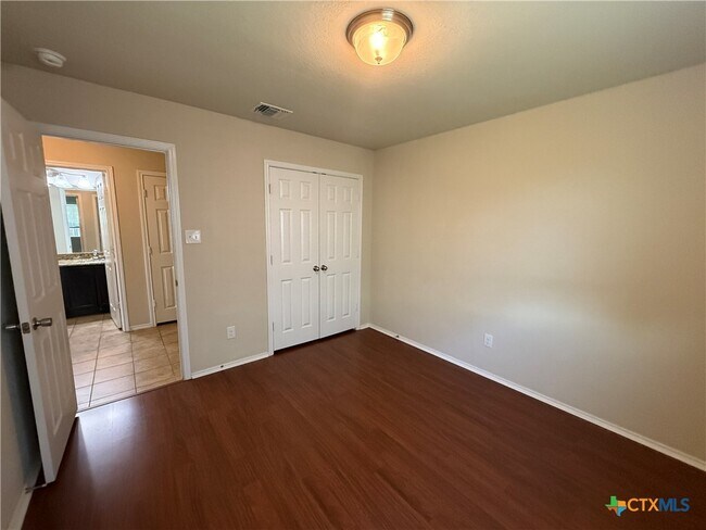 Building Photo - 1314 Briscoe Ct