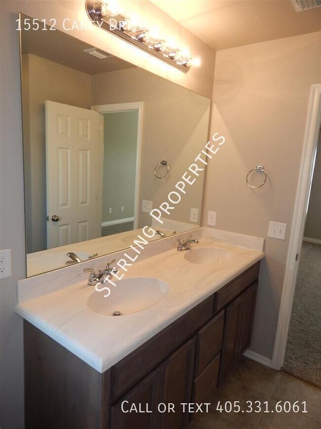 Building Photo - 15512 Caney Dr