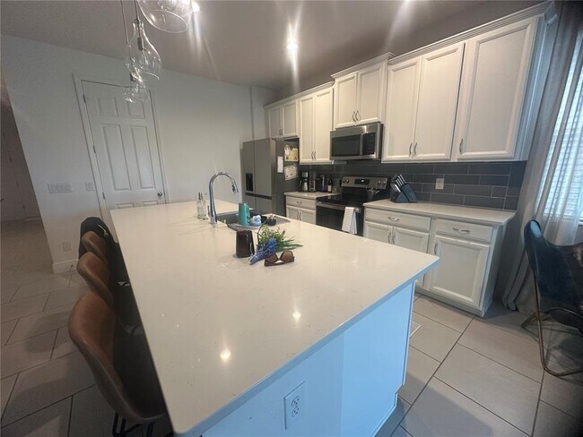 Building Photo - 5063 Tibet Ct
