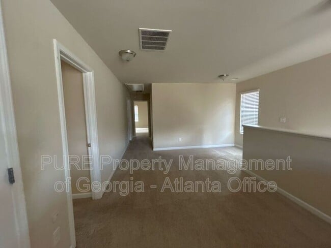 Building Photo - 156 Sunland Blvd