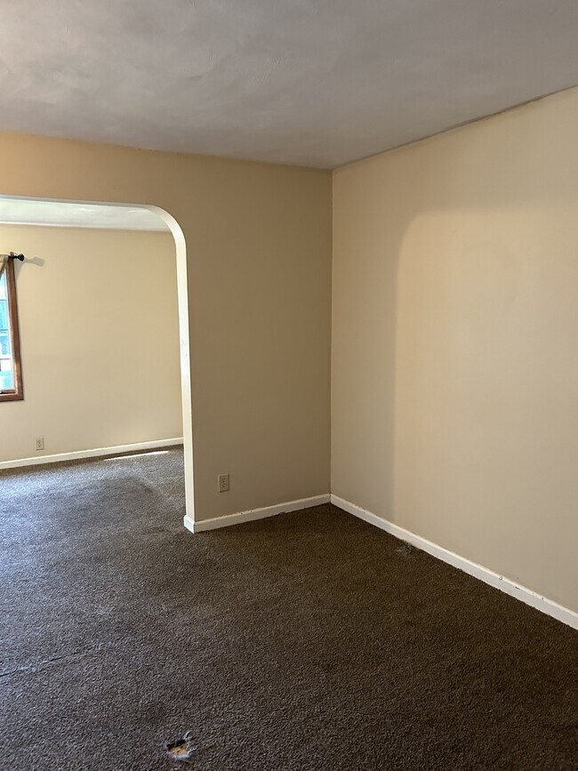 Building Photo - 175 Lisbon Ave