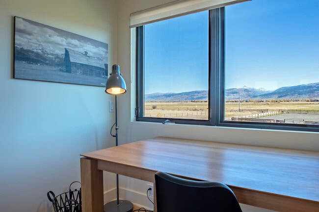 Building Photo - 5420 S 2000 W