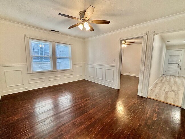 Building Photo - 5017-5019 Wyandotte St