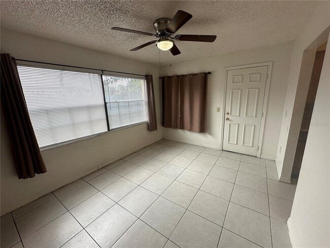Building Photo - 968 Sunshine Way SW
