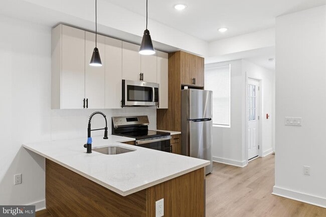 Building Photo - 2643 N 6th St