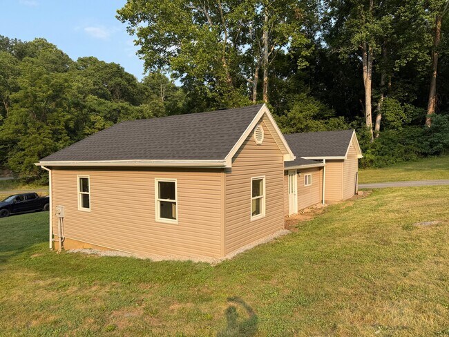Building Photo - 12528 Seavolt Rd