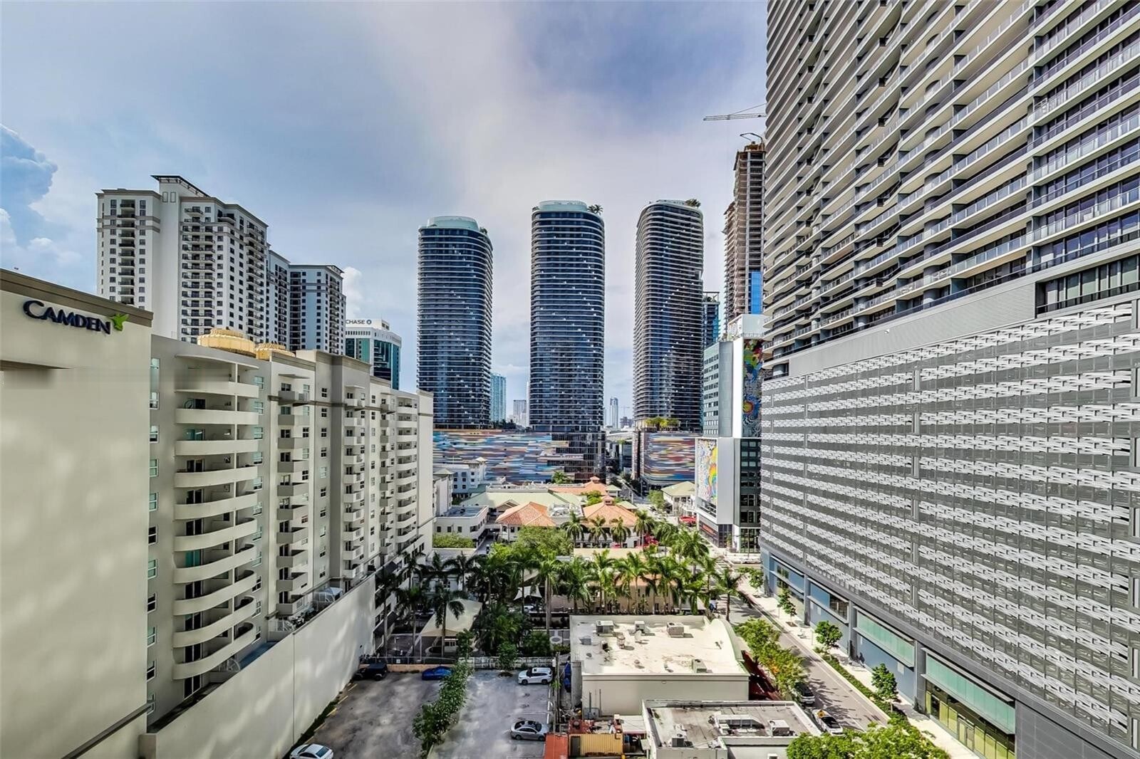 Building Photo - 1100 S Miami Ave